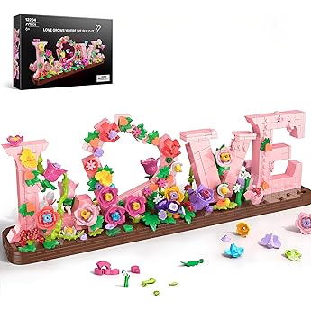 LEGO Piolín Cariñoso - Figura Articulada de Looney Tunes de Juguete con Accesorios Inc. Ramo de Flores, Corazón, Arco de Cupido y Soporte de Nube - Regalo para Niñas y Adolescentes de 12+ Años 40824